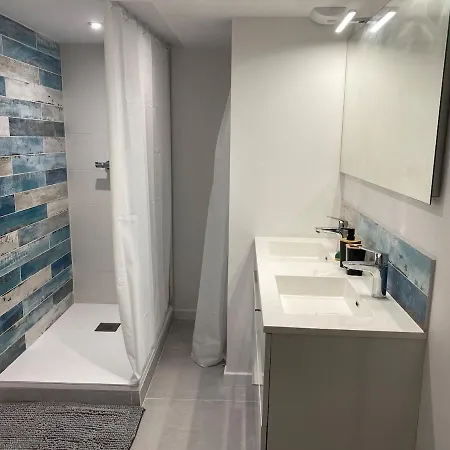 Maison Spacieuse Et Agreable A 200m De La וילה *