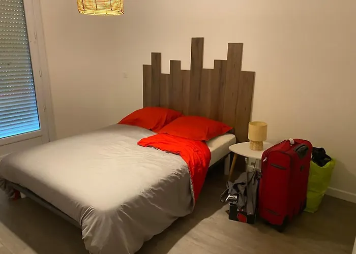 Maison Spacieuse Et à 200m De La *